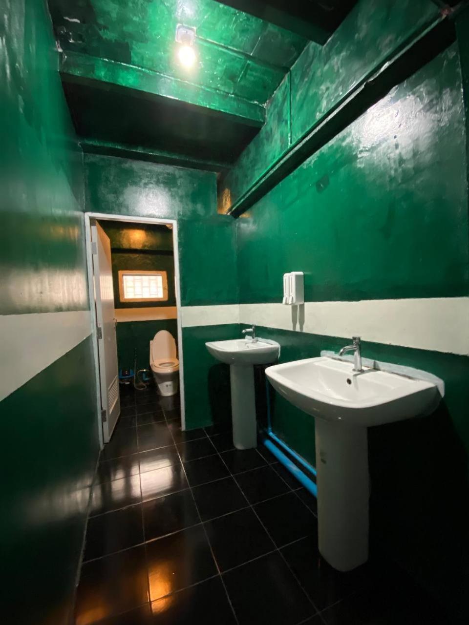Happiness Community Wake & Bake Hostel - Rooftop Bar & Bistro Pattaya Eksteriør bilde