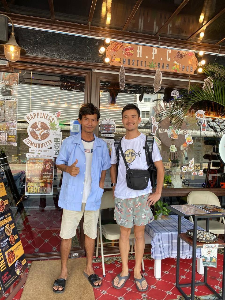 Happiness Community Wake & Bake Hostel - Rooftop Bar & Bistro Pattaya Eksteriør bilde