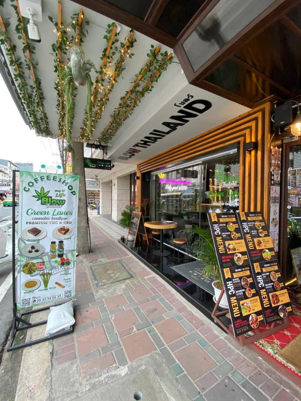 Happiness Community Wake & Bake Hostel - Rooftop Bar & Bistro Pattaya Eksteriør bilde