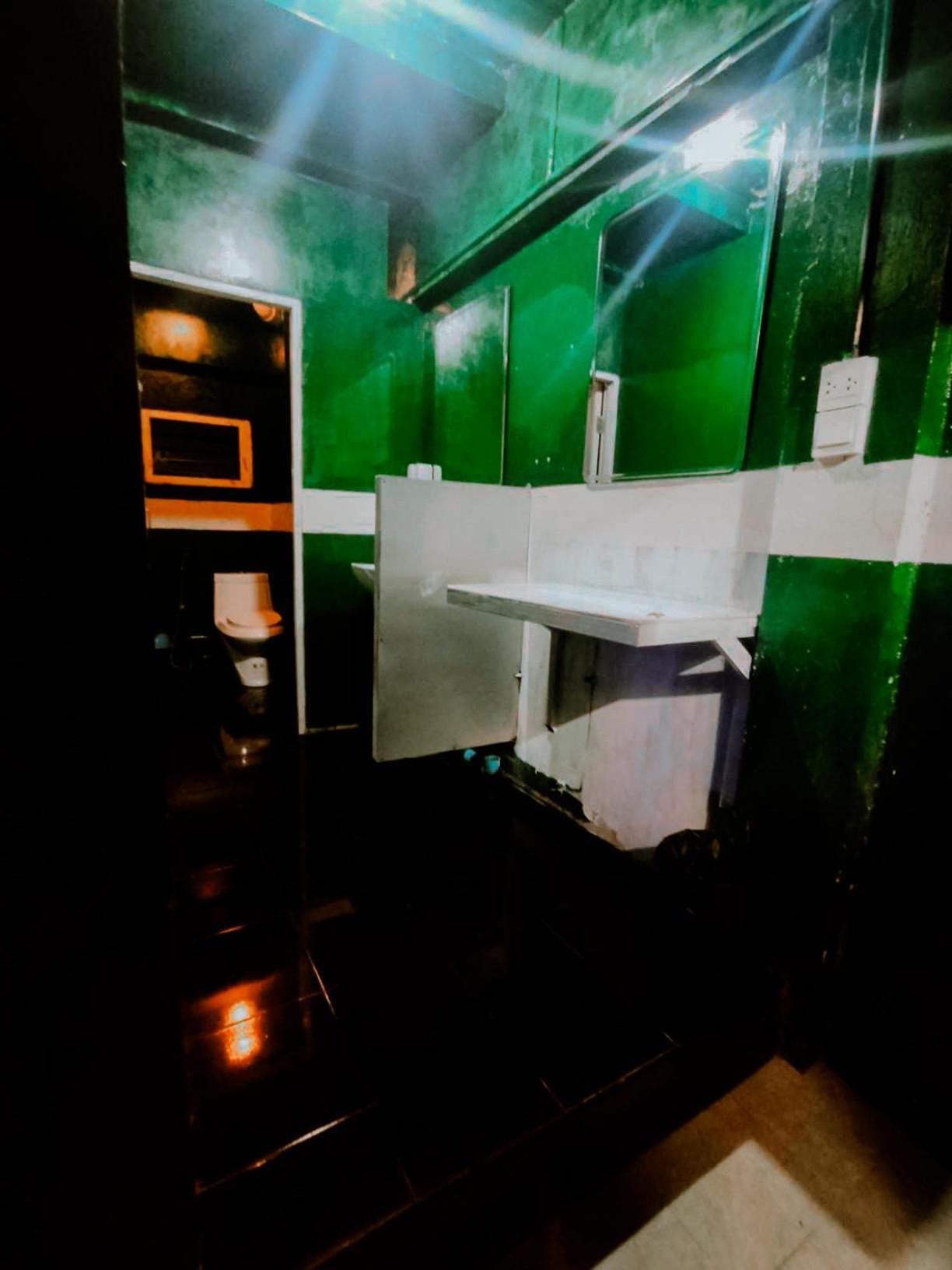 Happiness Community Wake & Bake Hostel - Rooftop Bar & Bistro Pattaya Eksteriør bilde